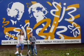 2019-04-07-Milanówek-Mural-Twórcy-Jedwabnictwa-1
